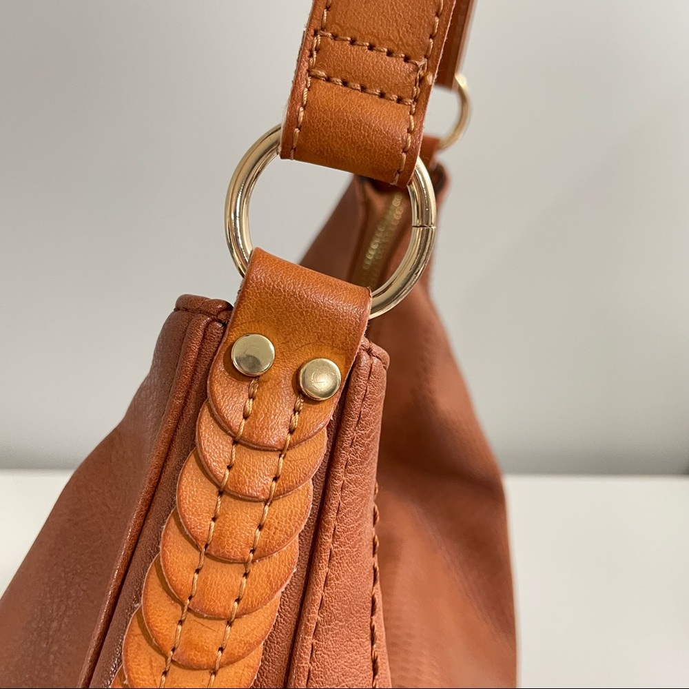 Faux leather camel color shoulder bag - Picture 6 of 14